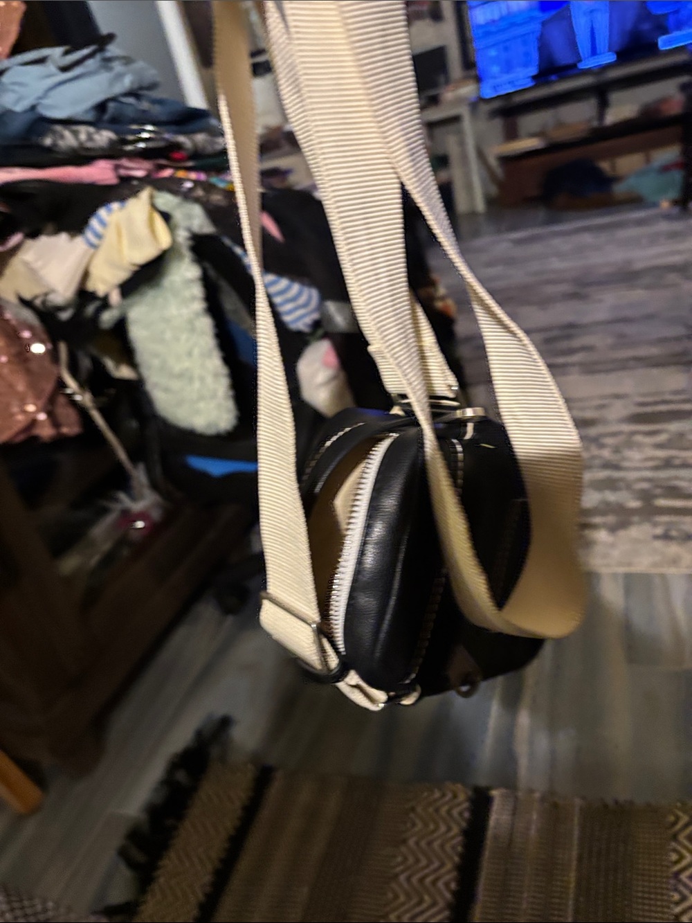 Zara Black Mini Crossbody Bag with Cream Strap - Picture 8 of 10